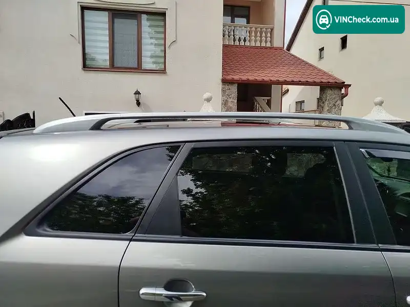Kia Sorento 2010, фото з оголошення 2 з 20, VIN KNAKU814DA5109070