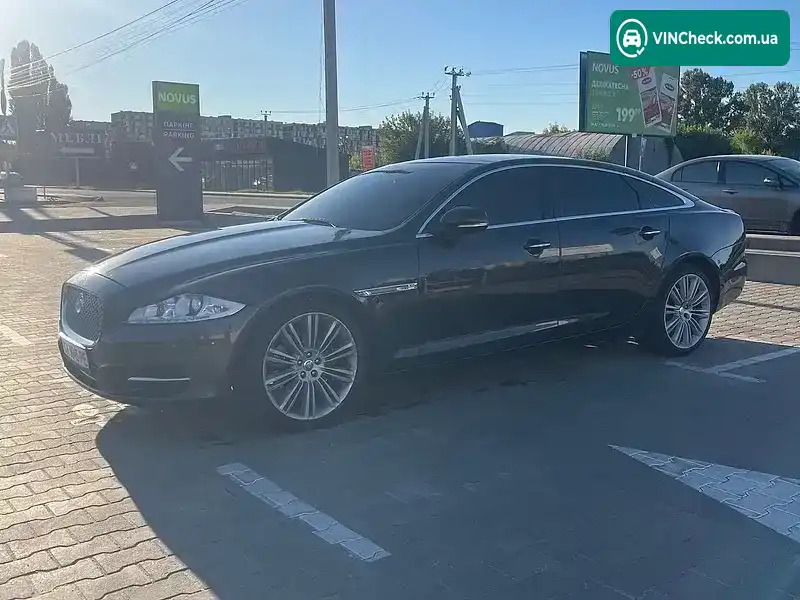 Jaguar XJ 2013, фото з оголошення 2 з 20, VIN SAJWA2GZ2E8V64184