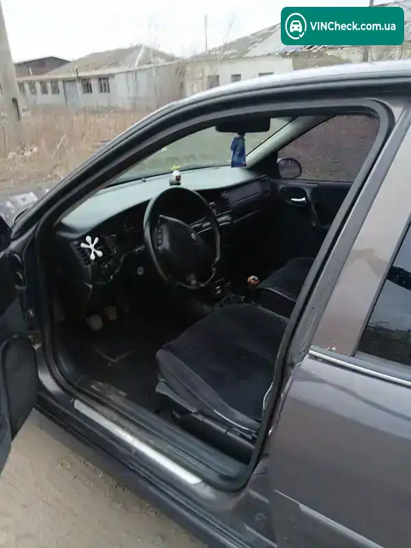 Opel Vectra 2000, фото з оголошення 2 з 8, VIN W0L0JBF68Y7029980