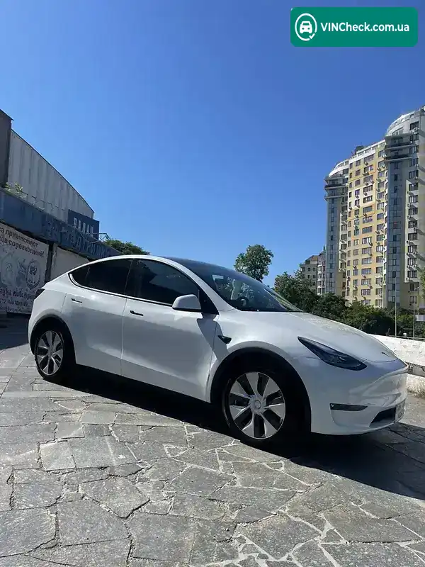 Tesla Model Y 2020, фото з оголошення 1 з 17, VIN 5YJYGDEE9LF047723