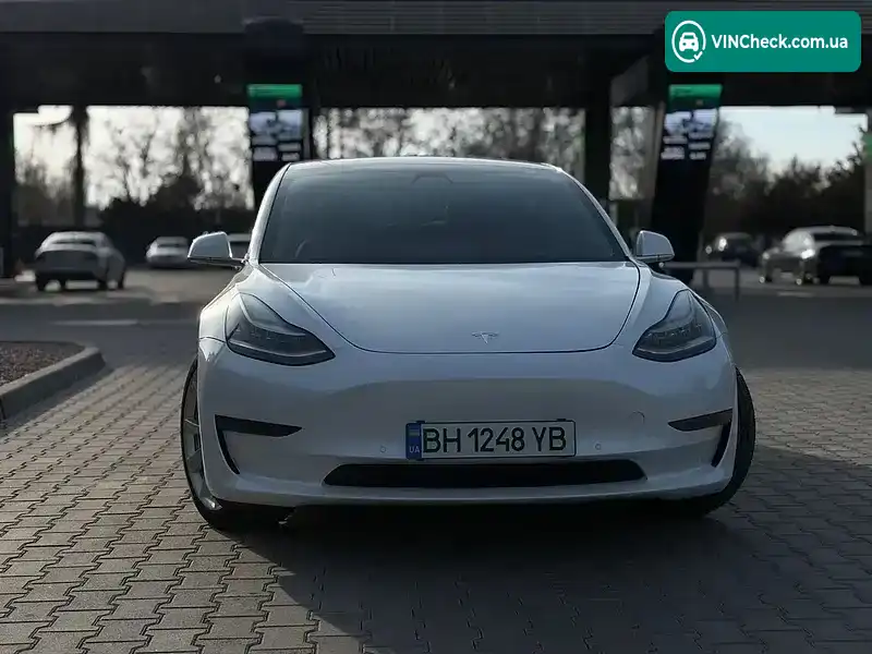 Tesla Model 3 2020, фото з оголошення 2 з 12, VIN 5YJ3E1EA0LF785650