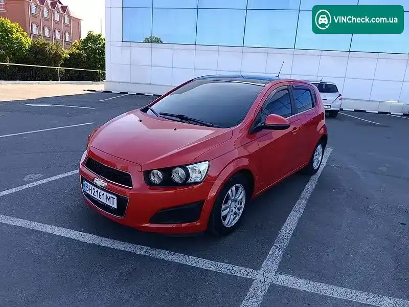 Chevrolet Sonic 2013, фото з оголошення 2 з 21, VIN 1G1JC6SG9D4165576