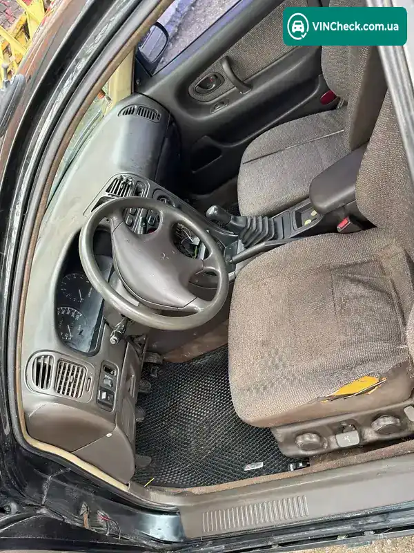 Mitsubishi Galant 1993, фото з оголошення 2 з 6, VIN JMBLNE52APZ003451