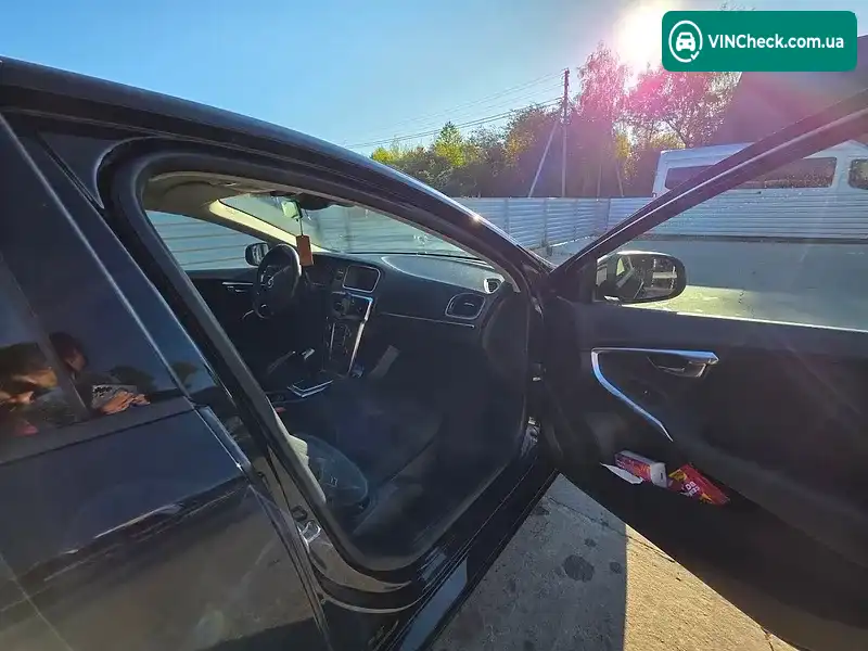 Volvo V40 2015, фото з оголошення 2 з 20, VIN YV1MV7431G2279374