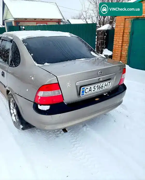 Opel Vectra 1996, фото з оголошення 2 з 6, VIN W0L000036T5059963
