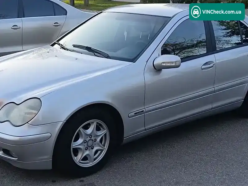 Mercedes-Benz C-Class 2002, фото з оголошення 2 з 21, VIN WDB2030461A408013