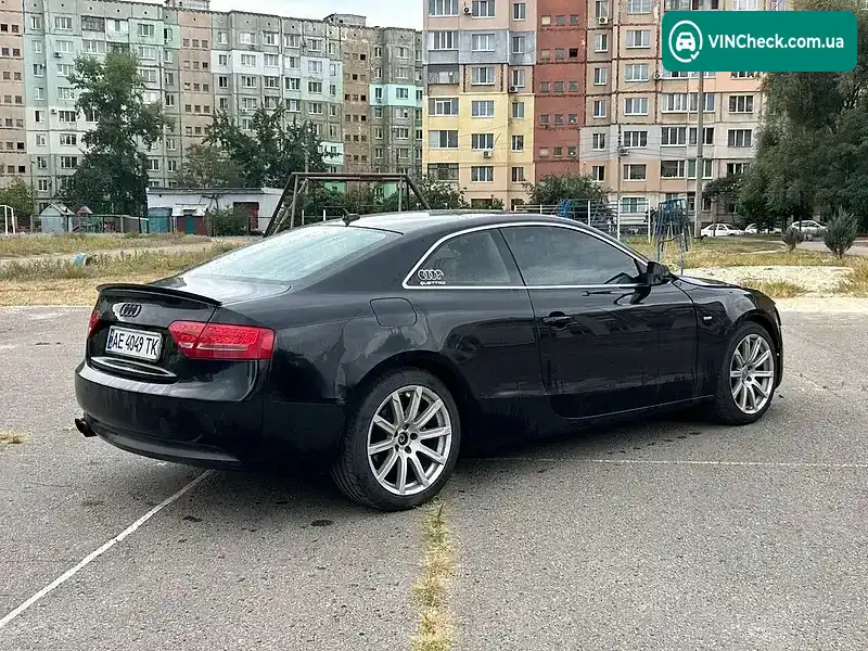 Audi A5 2010, фото з оголошення 2 з 17, VIN WAULFAFR3BA015903