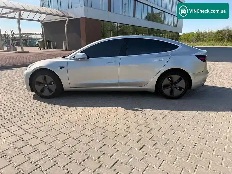 Tesla Model 3 2017, фото з оголошення 2 з 16, VIN 5YJ3E1EAXHF000686
