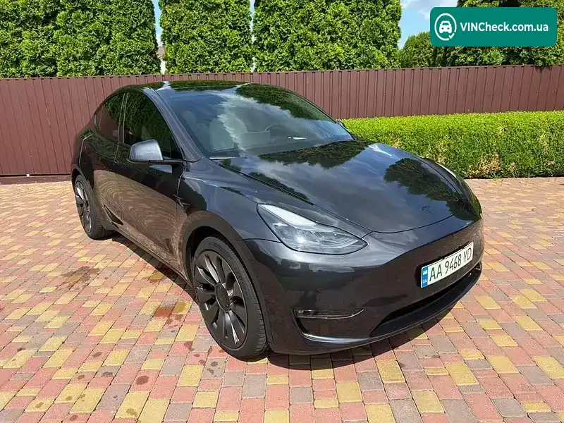 Tesla Model Y 2024, фото з оголошення 2 з 20, VIN 7SAYGDEE3SF252990