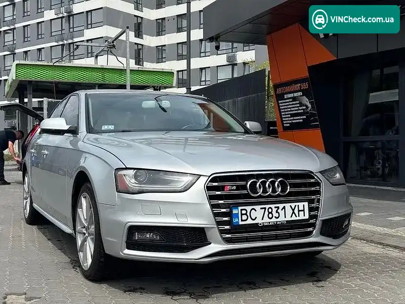 Audi A4 2013, фото з оголошення 1 з 20, VIN WAUFFAFL2EN011413