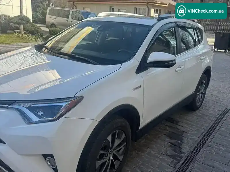 Toyota RAV4 2018, фото з оголошення 1 з 9, VIN JTMRJREVXJD210418