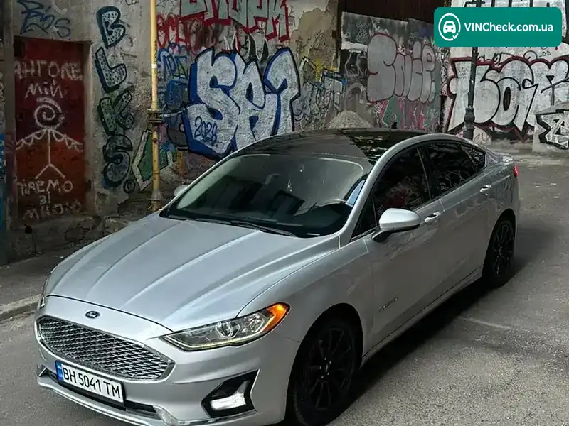 Ford Fusion 2019, фото з оголошення 1 з 21, VIN 3FA6P0LU1KR226173