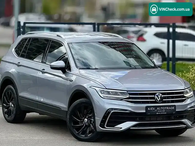 Volkswagen Tiguan 2022, фото з оголошення 2 з 21, VIN 3VV3B7AX4PM054776