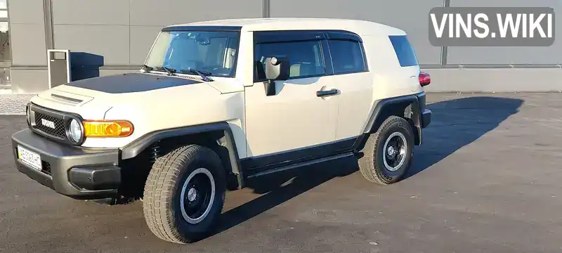 Toyota FJ Cruiser 2010, фото з оголошення 2 з 21, VIN JTBBU4BF4AK091913