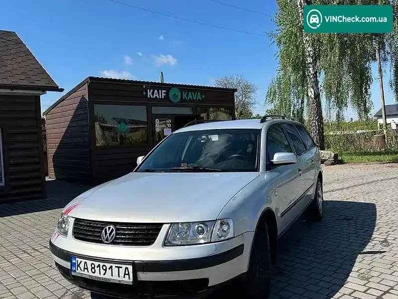 Volkswagen Passat 2000, фото з оголошення 1 з 14, VIN WVWZZZ3BZYE467510