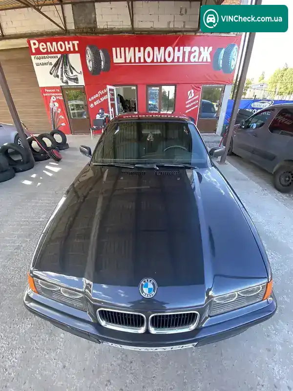 BMW 3 Series 1992, фото з оголошення 1 з 20, VIN WBAAK510809836903