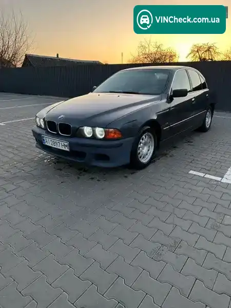 BMW 5 Series 2000, фото з оголошення 1 з 8, VIN WBADF810X0BT15371