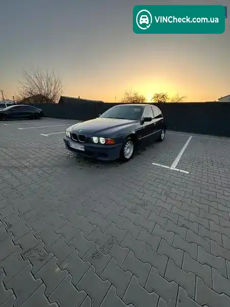 BMW 5 Series 2000, фото з оголошення 2 з 8, VIN WBADF810X0BT15371