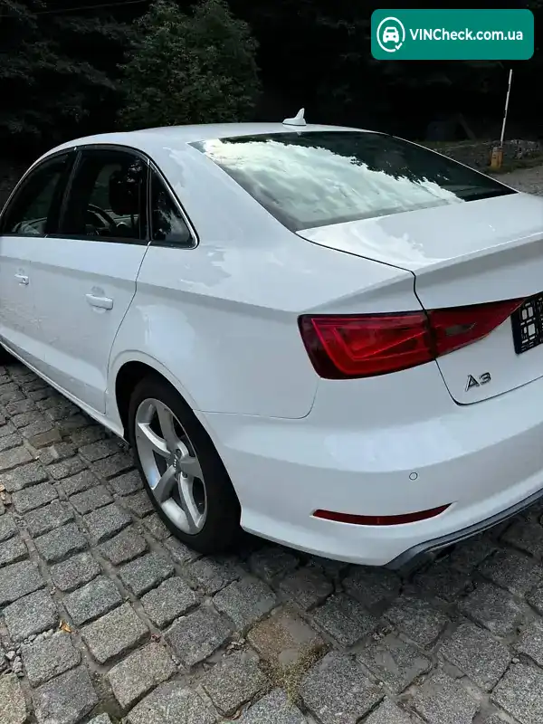 Audi A3 2016, фото з оголошення 2 з 10, VIN WAUB8GFF8G1093941