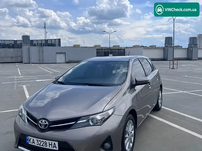 Toyota Auris 2013, фото з оголошення 2 з 20, VIN SB1ME4JE20E036610