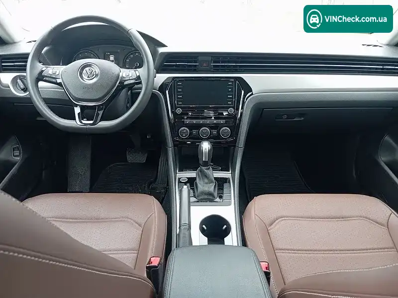 Volkswagen Passat 2021, фото з оголошення 2 з 20, VIN 1VWSA7A38NC007482