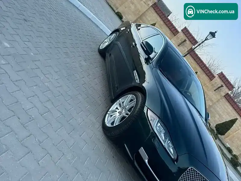 Jaguar XJ 2017, фото з оголошення 1 з 15, VIN SAJWJ1CD9H8W08125