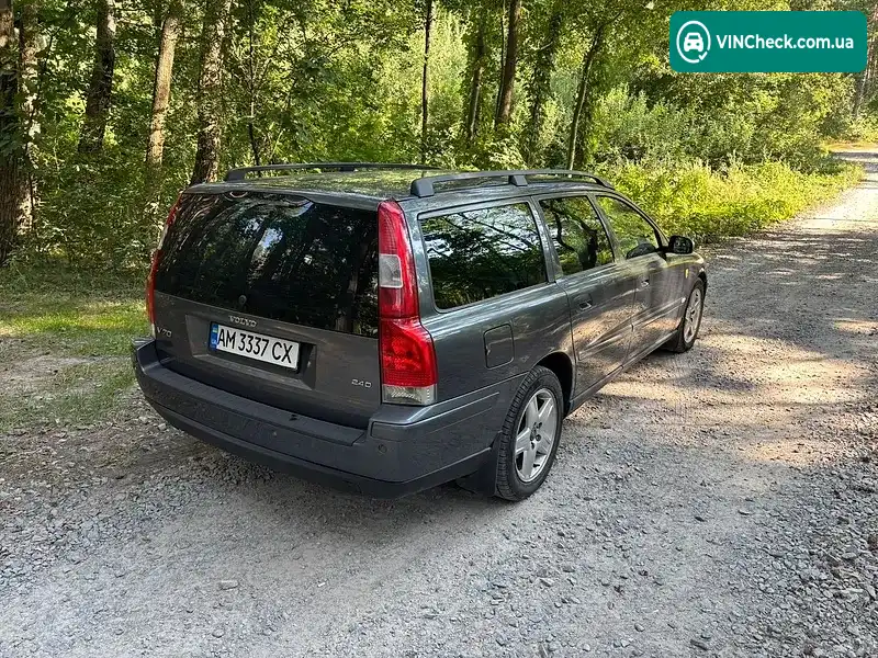 Volvo V70 2006, фото з оголошення 2 з 10, VIN YV1SW694062581205