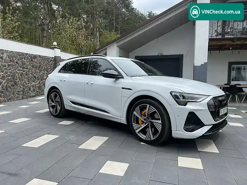 Audi e-tron 2022, фото з оголошення 2 з 20, VIN WA1VAAGE6NB044147