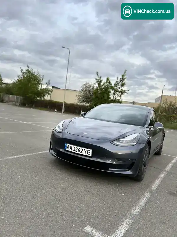 Tesla Model 3 2020, фото з оголошення 2 з 12, VIN 5YJ3E1EA7LF736669