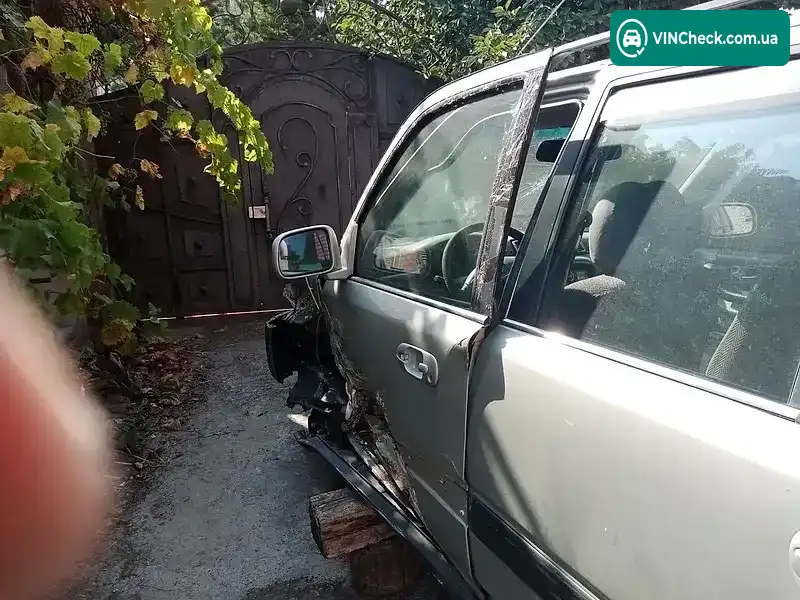 Honda CR-V 1998, фото з оголошення 1 з 5, VIN JHLRD1750WC010725