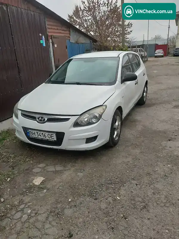 Hyundai i30 2009, фото з оголошення 1 з 4, VIN TMADB51CP9J032624