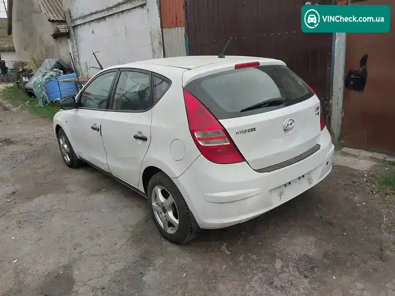 Hyundai i30 2009, фото з оголошення 2 з 4, VIN TMADB51CP9J032624