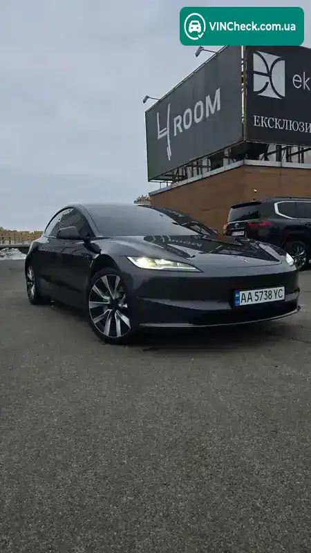 Tesla Model 3 2024, фото з оголошення 2 з 21, VIN 5YJ3E1EA0RF752074