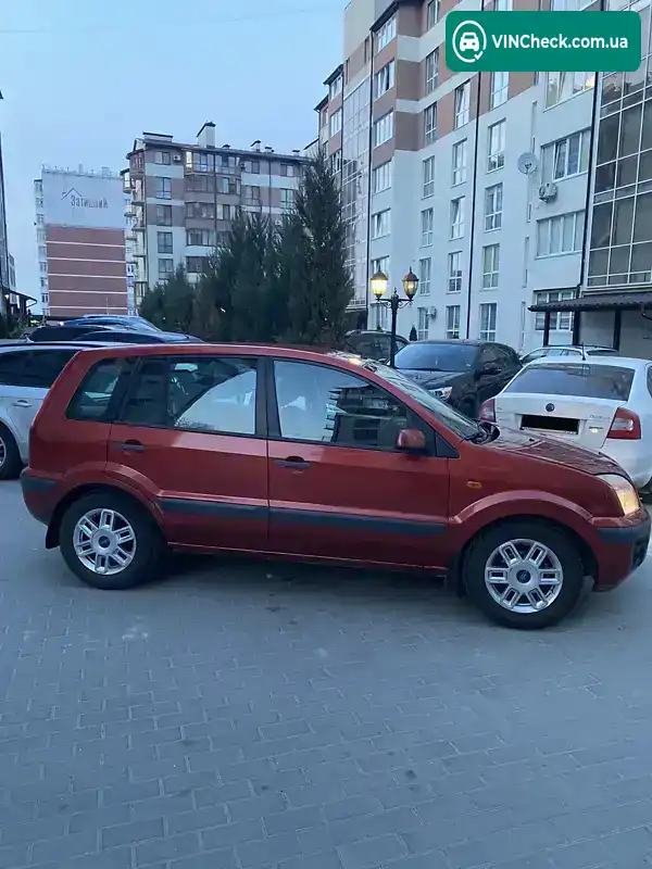 Ford Fusion 2007, фото з оголошення 2 з 16, VIN WF0UXXGAJU7L89123