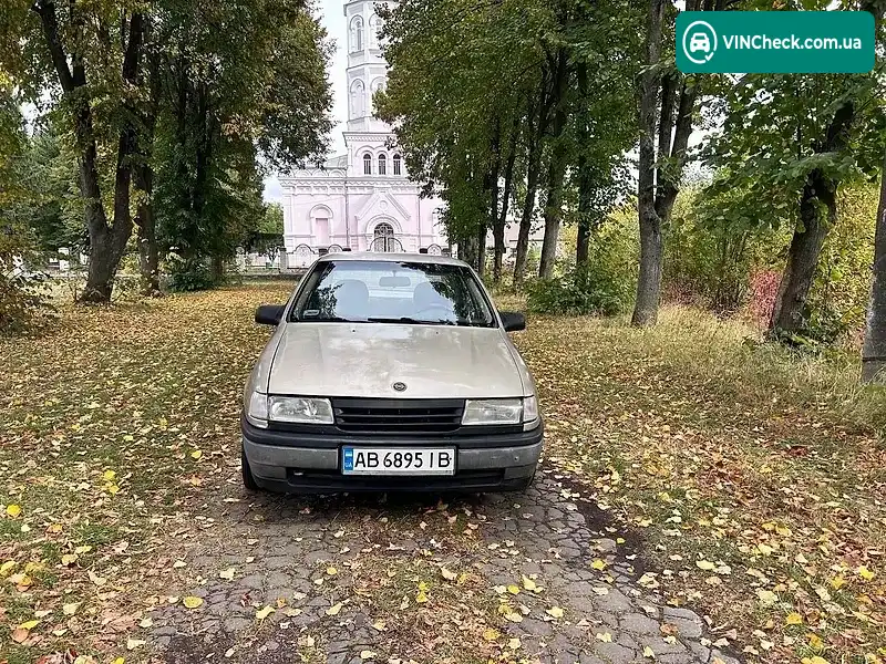 Opel Vectra 1989, фото з оголошення 1 з 7, VIN W0L000087L1059240