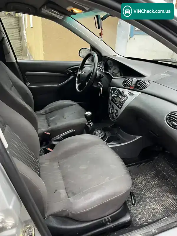 Ford Focus 2002, фото з оголошення 2 з 11, VIN WF0NXXGCDN2B03495