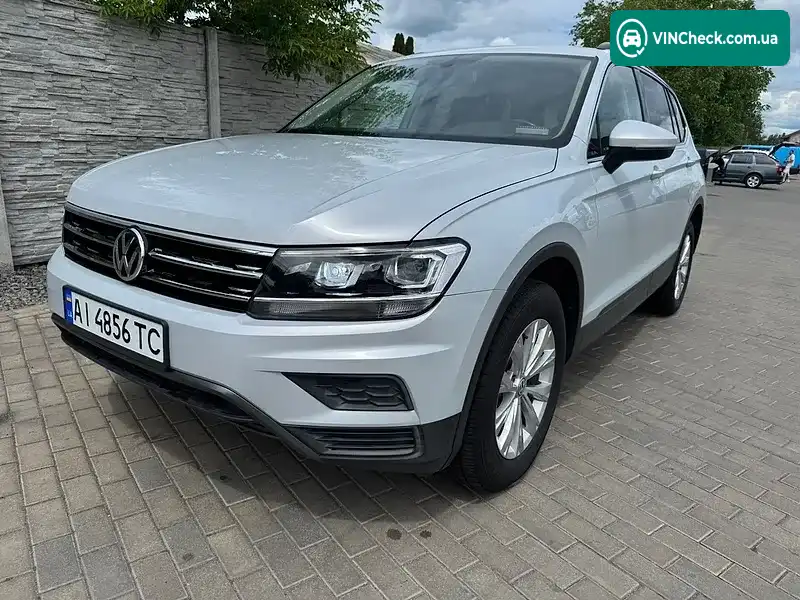Volkswagen Tiguan 2018, фото з оголошення 2 з 20, VIN 3VV3B7AX5KM071739
