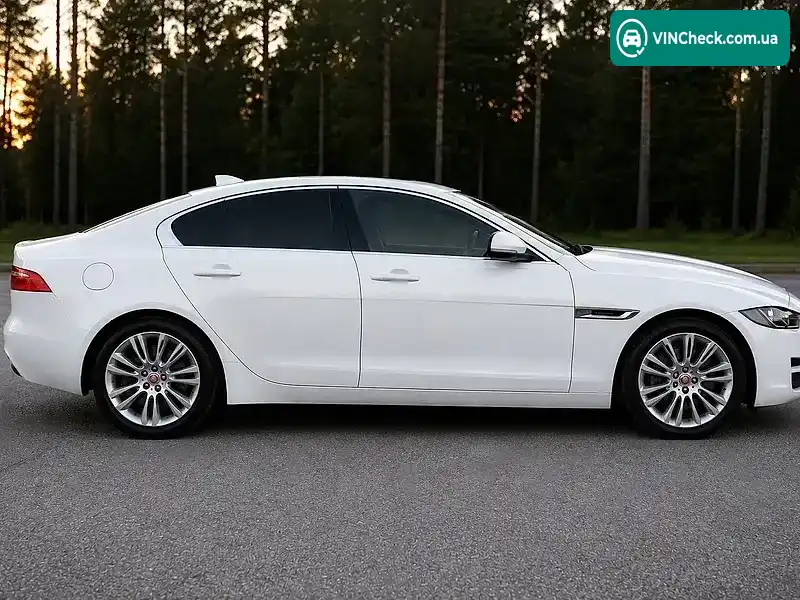 Jaguar XE 2019, фото з оголошення 2 з 20, VIN SAJAR4FX6KCP52410