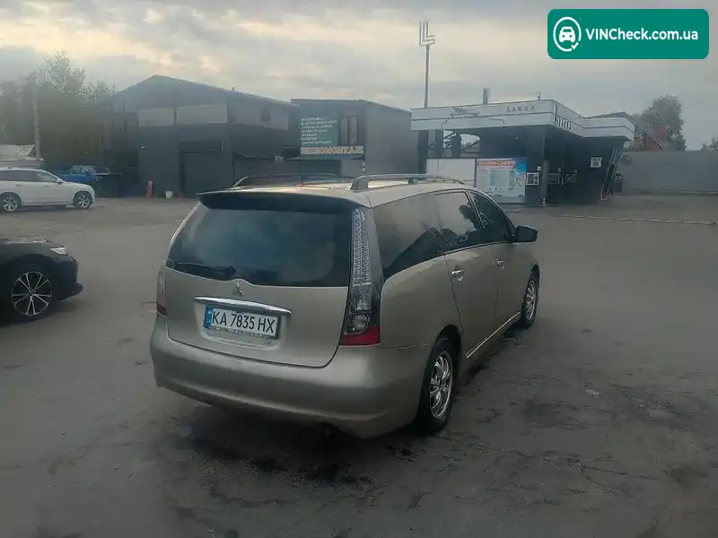 Mitsubishi Grandis 2006, фото з оголошення 2 з 9, VIN JMBLRNA4W6Z002779