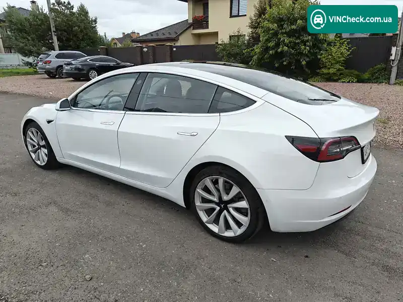Tesla Model 3 2019, фото з оголошення 2 з 21, VIN 5YJ3E1EB5KF477803