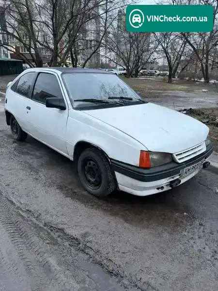 Opel Kadett 1985, фото з оголошення 2 з 6, VIN W0L000033F2676272