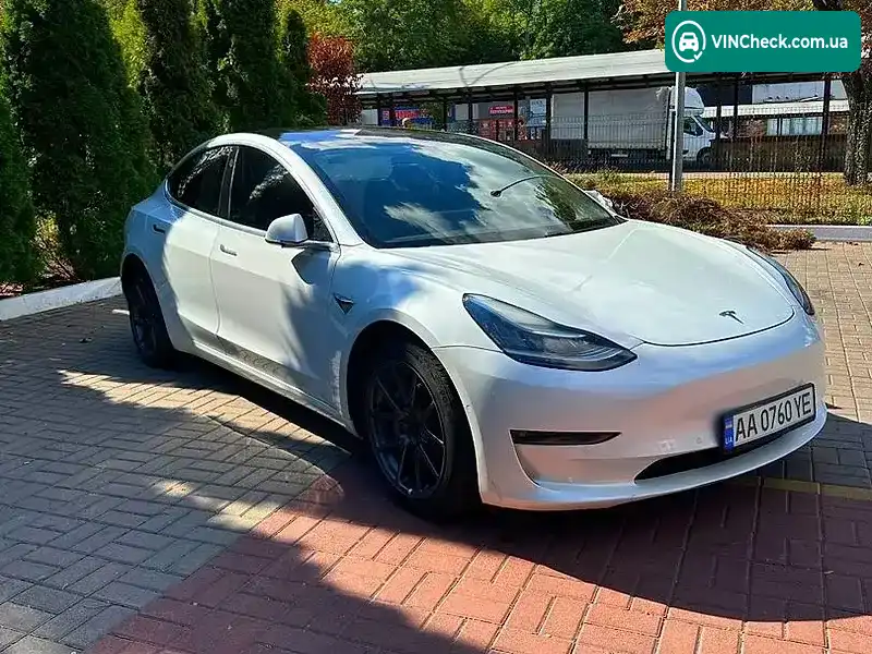 Tesla Model 3 2019, фото з оголошення 2 з 14, VIN 5YJ3E1EA7KF300211