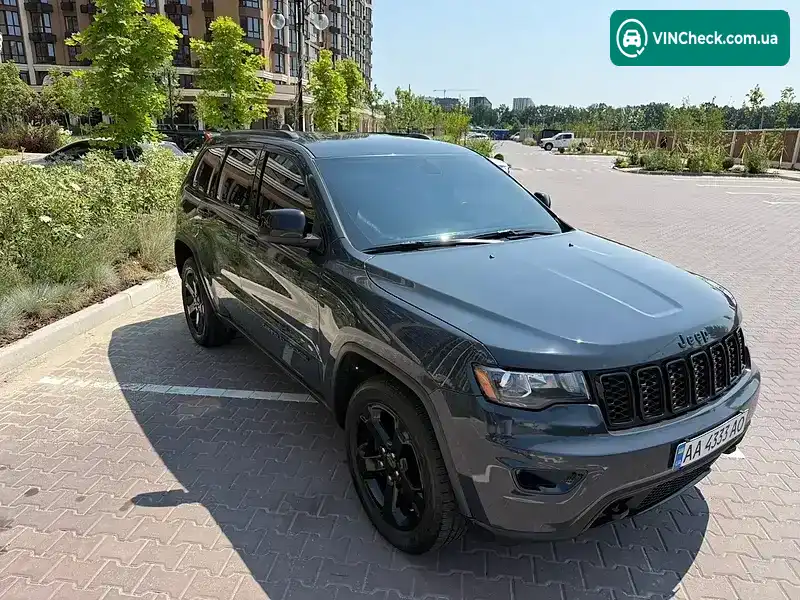 Jeep Grand Cherokee 2018, фото з оголошення 2 з 20, VIN 1C4RJFAG0JC382338