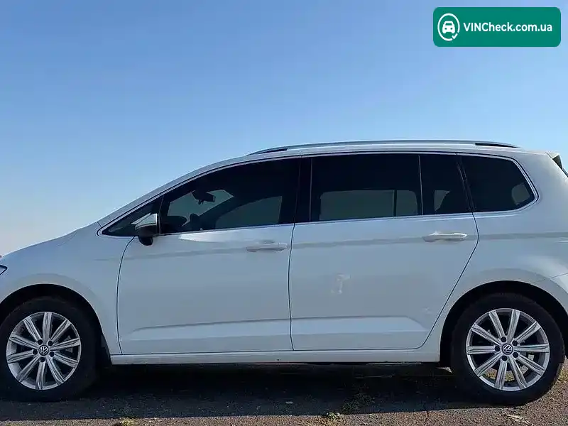 Volkswagen Touran 2017, фото з оголошення 1 з 17, VIN WVGZZZ1TZJW004159