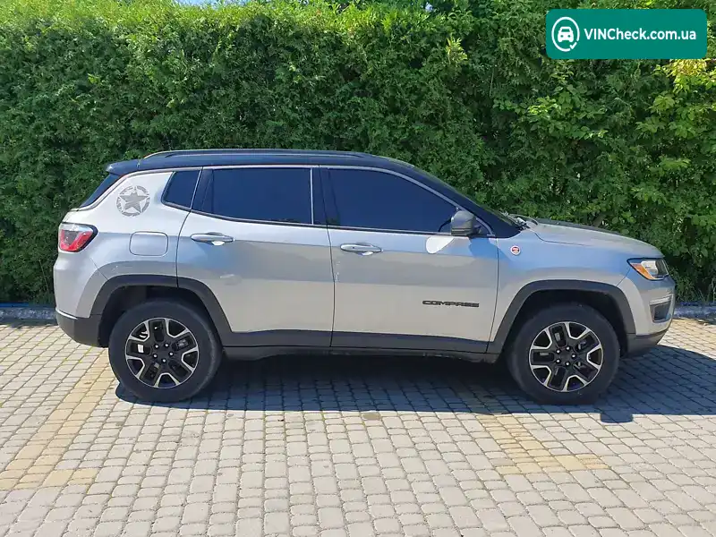 Jeep Compass 2019, фото з оголошення 2 з 14, VIN 3C4NJDDB1KT667932