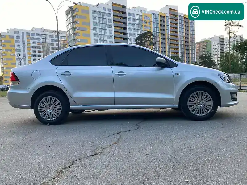 Volkswagen Polo 2018, фото з оголошення 2 з 20, VIN XW8ZZZ61ZJG063683