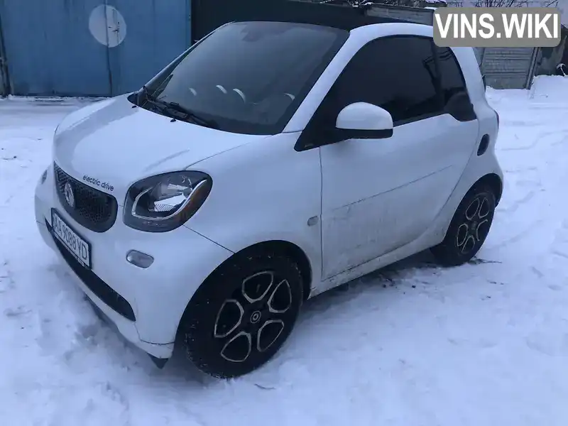 Smart EQ Fortwo 2018, фото з оголошення 2 з 13, VIN WMEFJ9BA5JK315692