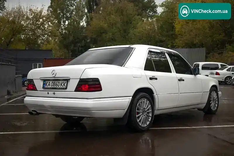 Mercedes-Benz E-Class 1994, фото з оголошення 2 з 21, VIN WDB1240221J051404