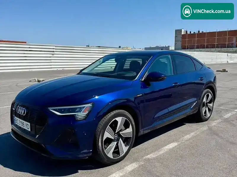 Audi e-tron 2021, фото з оголошення 2 з 21, VIN WA13AAGE5MB033128
