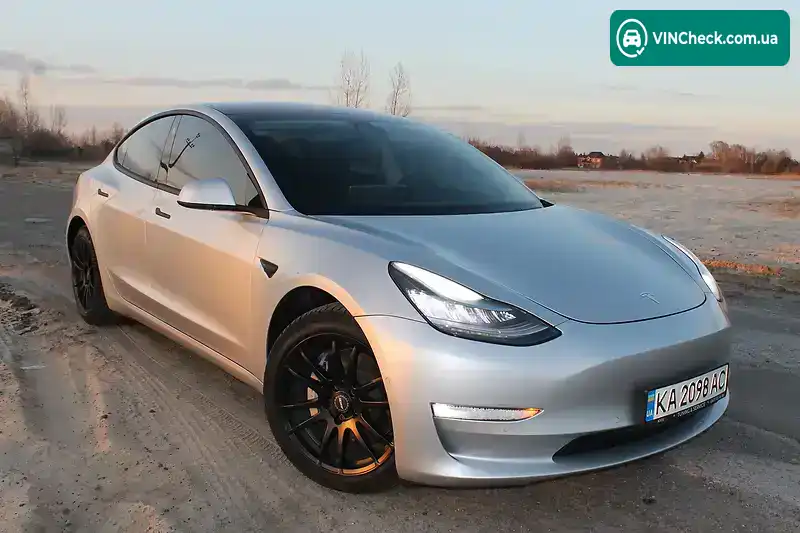 Tesla Model 3 2018, фото з оголошення 1 з 20, VIN 5YJ3E1EBXJF114590